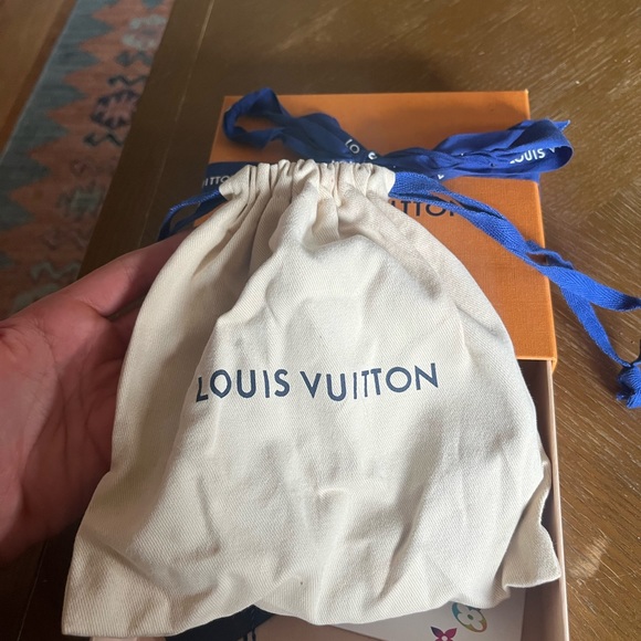 Louis Vuitton belt - Picture 6 of 7